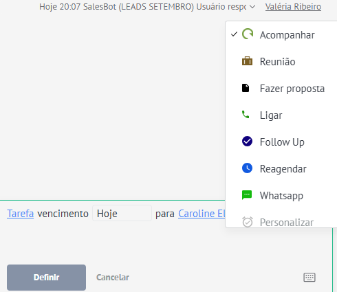 Menu de tipos de tarefa do Kommo: Acompanhar, Reunião, Fazer proposta, Ligar, Follow Up, Reagendar e Whatsapp. Botão Definir na parte inferior